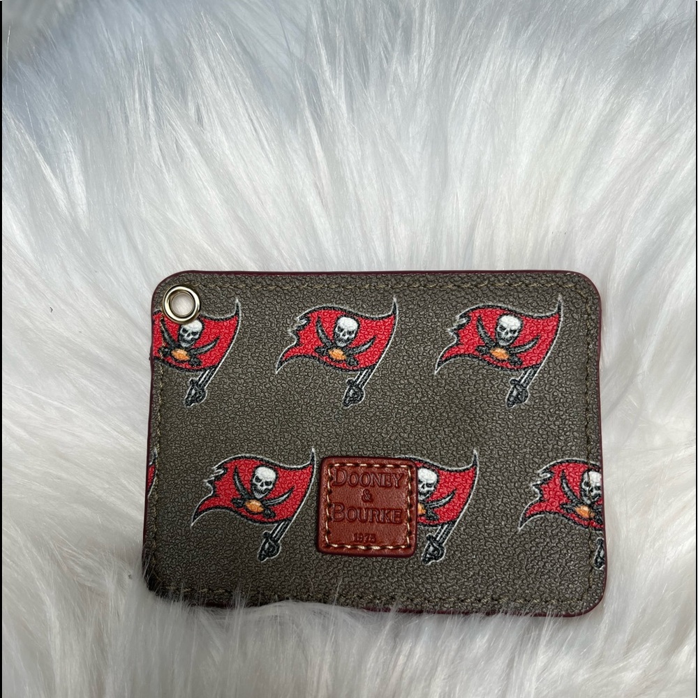 Tampa Bay Bucs ID case.